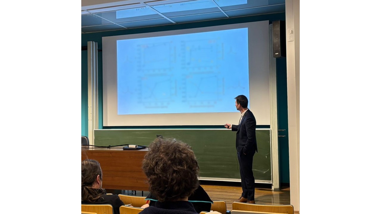 Jorid successfully defends his Ph.D.!