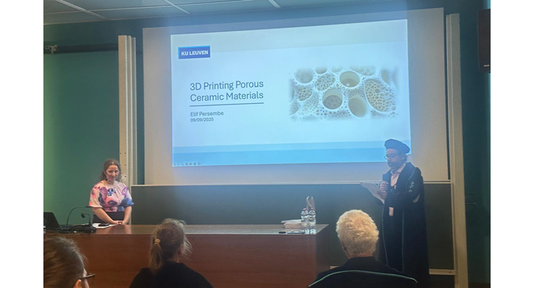 Elif successfully defends her Ph.D.!