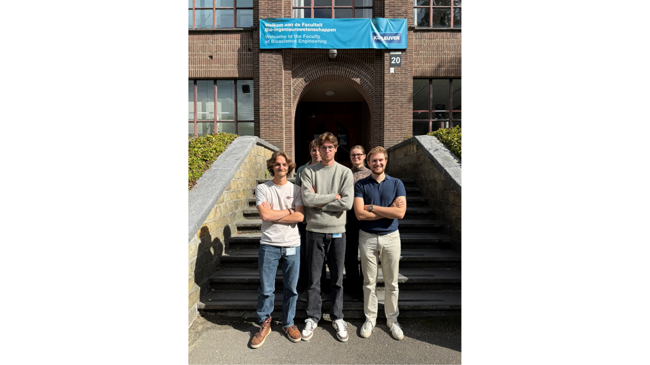 Five MSc students strengthen the group